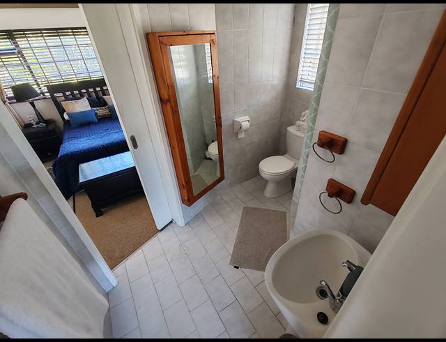 6 BEDROOM FREESTANDING FOR SALE IN ST MICHAELS ON SEA